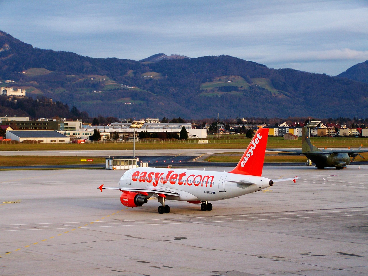 Autistischer Junge (15) Und Easyjet: Was Am Flughafen Wirklich Geschah! - d4nal3h