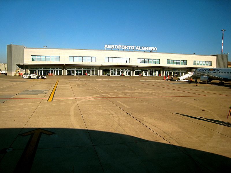 Der Flughafen Alghero (AHO) auf Sardinien