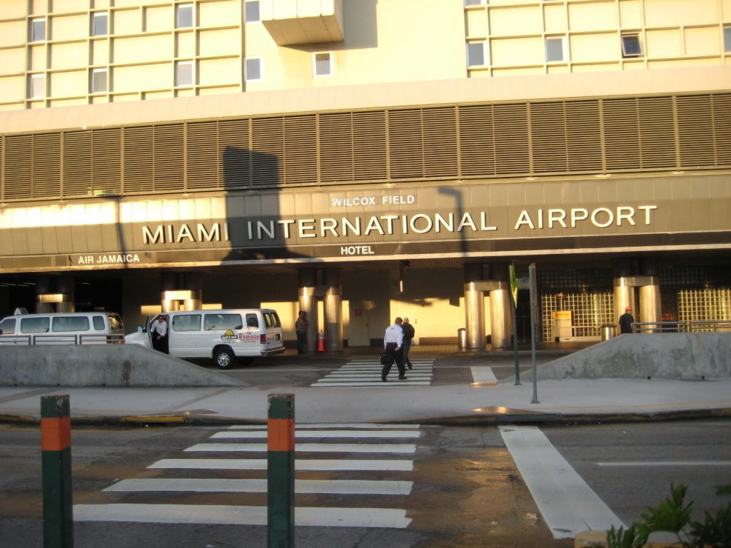 MiamiInternationalAirportFront 1024x768 