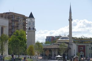 Hotels am Flughafen Tirana